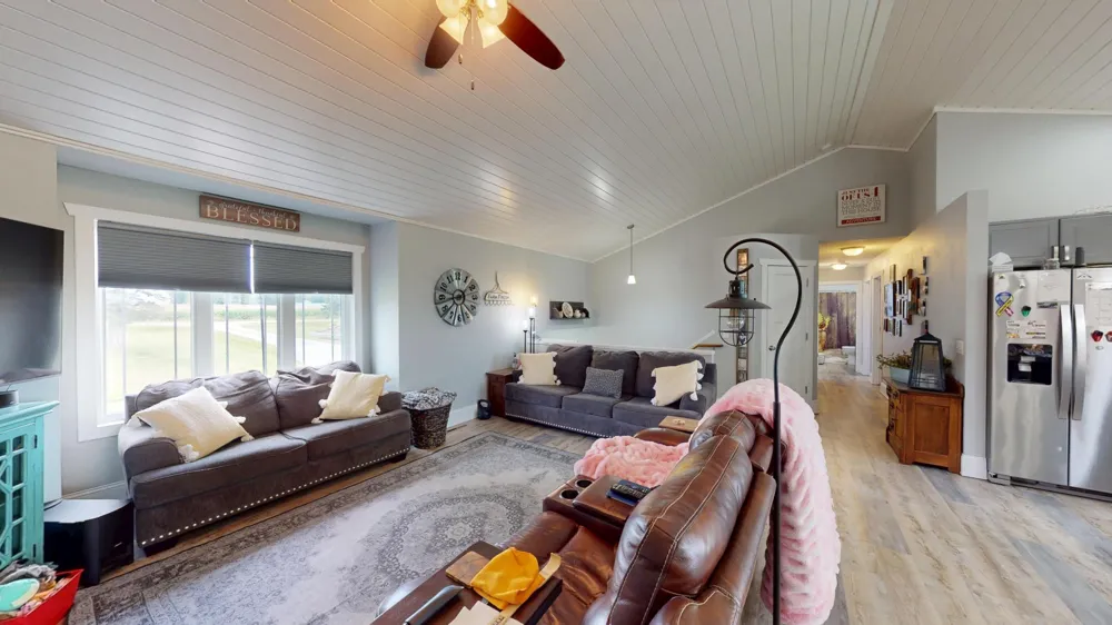 10479 92nd Avenue SW New Richland, MN 56072