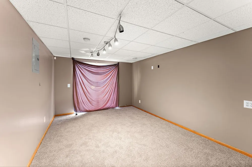 14516 Lockslie Trail Savage, MN 55378