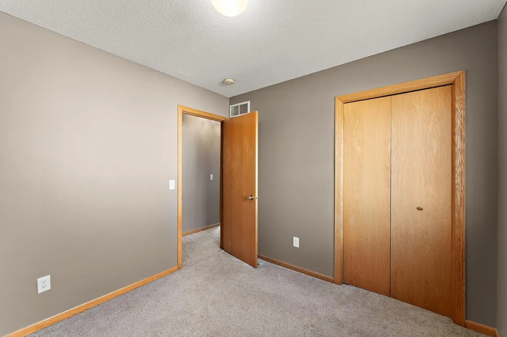 14516 Lockslie Trail Savage, MN 55378