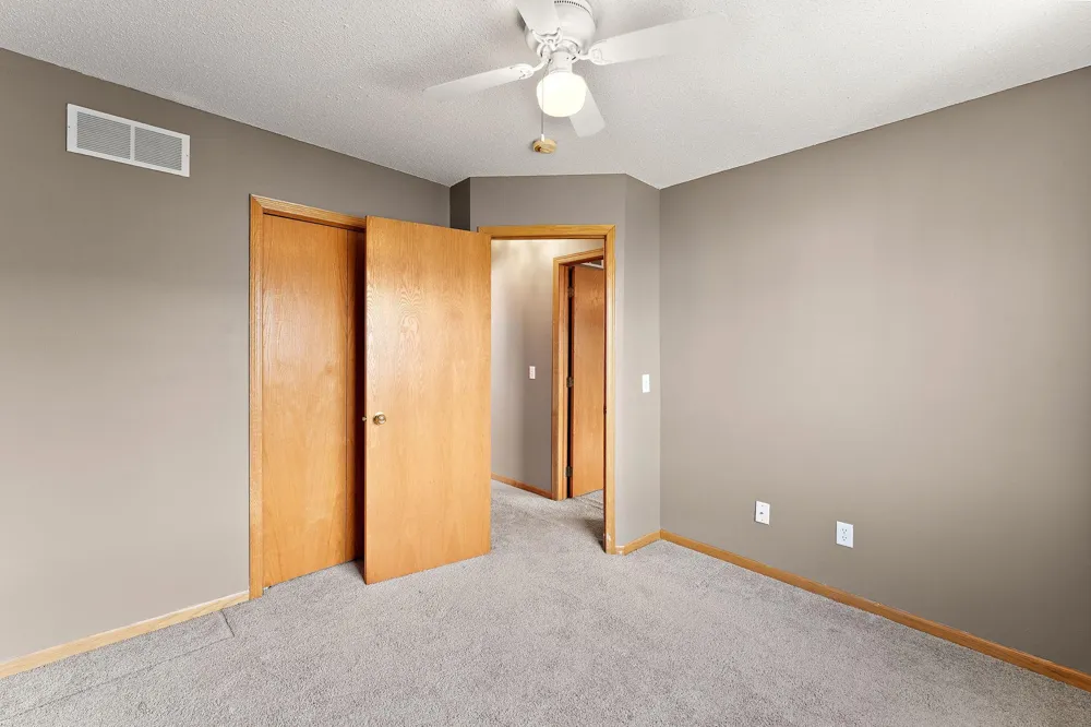 14516 Lockslie Trail Savage, MN 55378