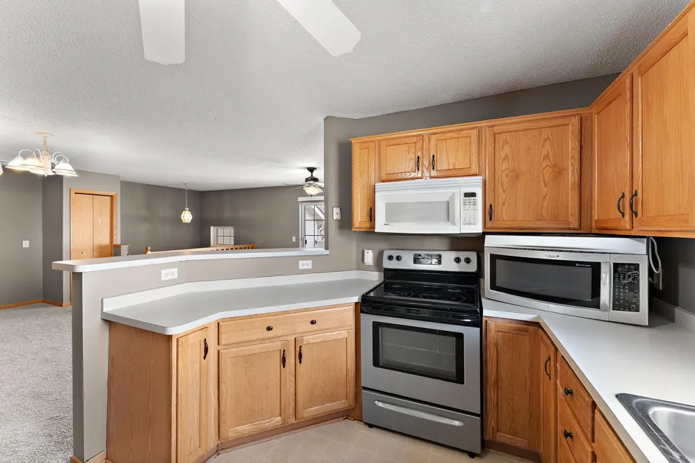 14516 Lockslie Trail Savage, MN 55378