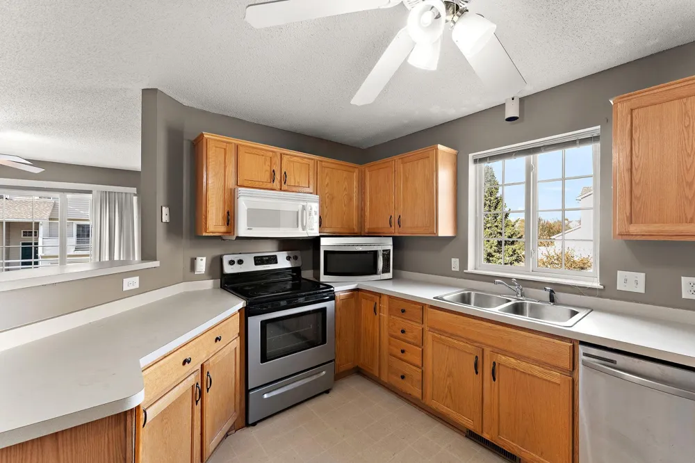 14516 Lockslie Trail Savage, MN 55378