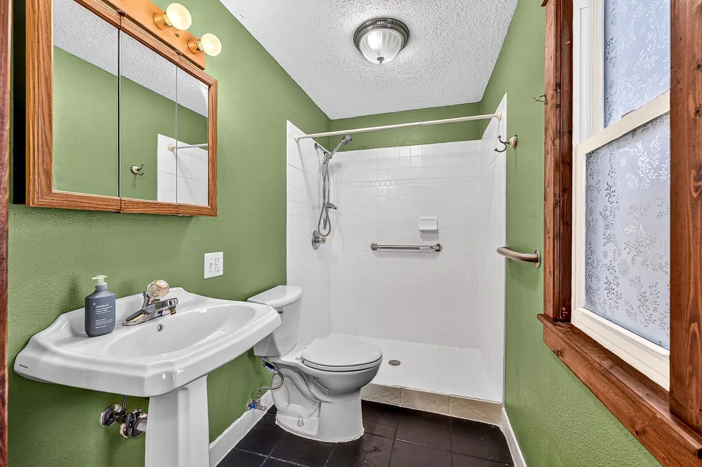 229 60th Avenue W Duluth, MN 55807