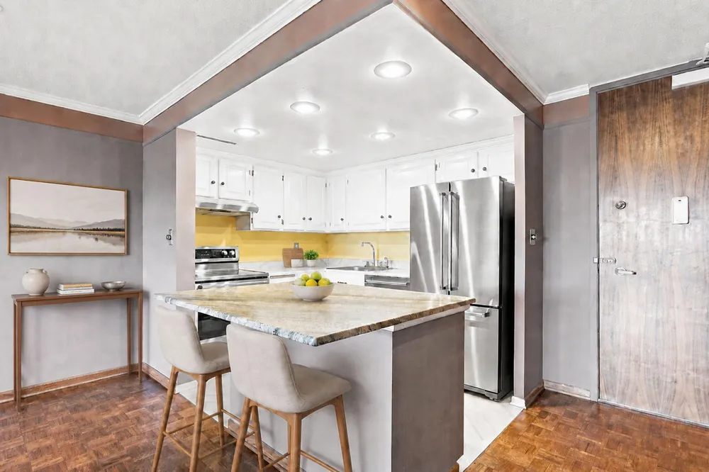 400 Groveland Ave #708 Minneapolis, MN 55403