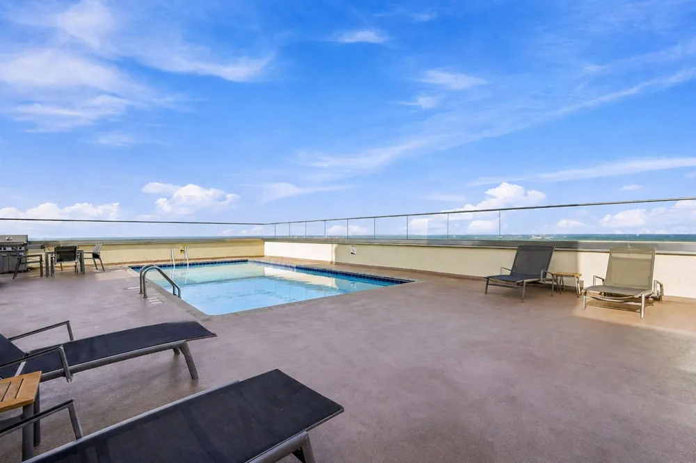 400 Groveland Ave #708 Minneapolis, MN 55403