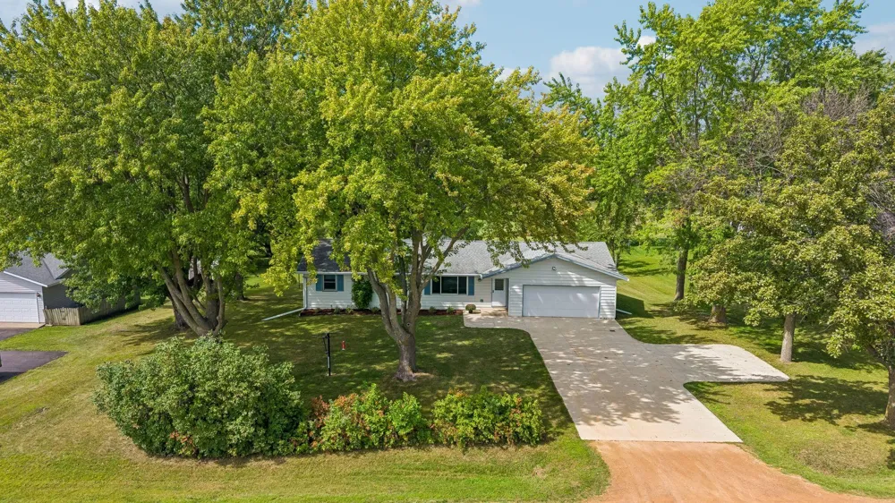 8887 Reitz Lake Road Waconia, MN 55387