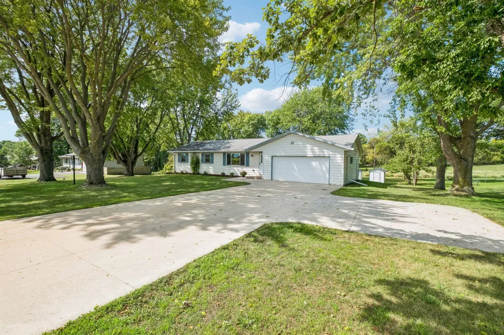 8887 Reitz Lake Road Waconia, MN 55387