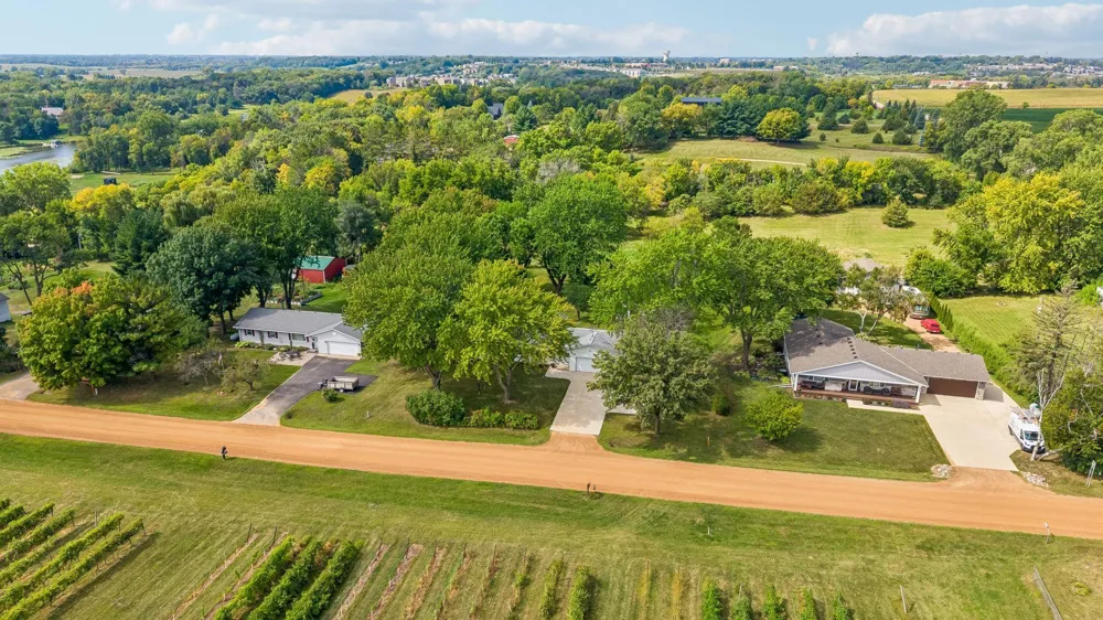 8887 Reitz Lake Road Waconia, MN 55387