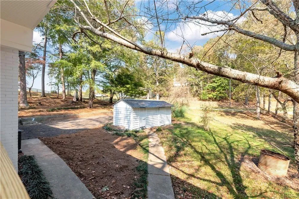 75 Lake Drive Dawsonville, GA 30534