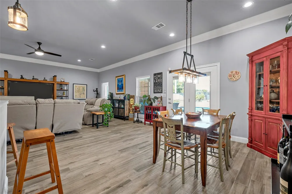 804 Gallant Fox Hewitt, TX 76643