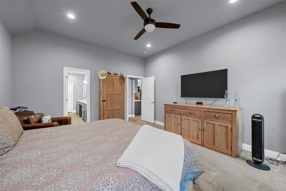 804 Gallant Fox Hewitt, TX 76643