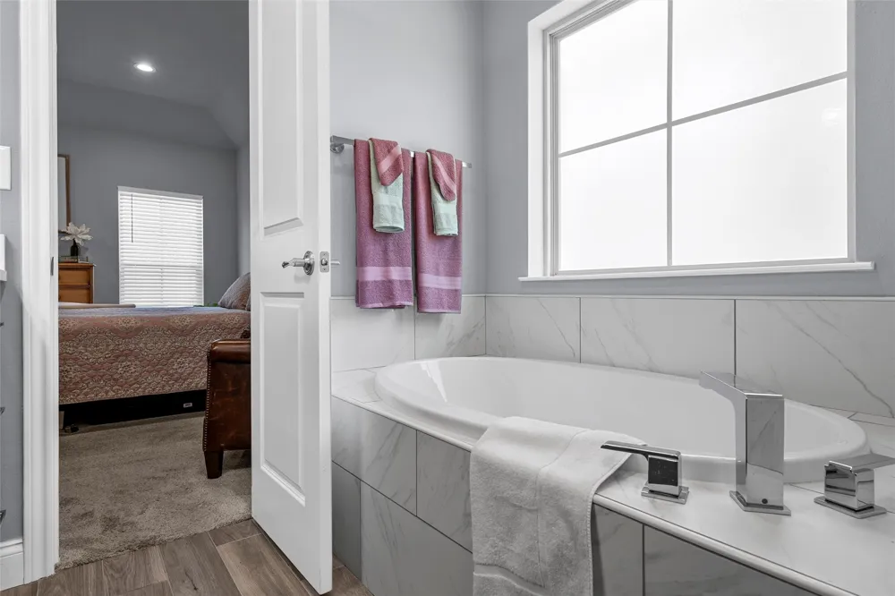 804 Gallant Fox Hewitt, TX 76643