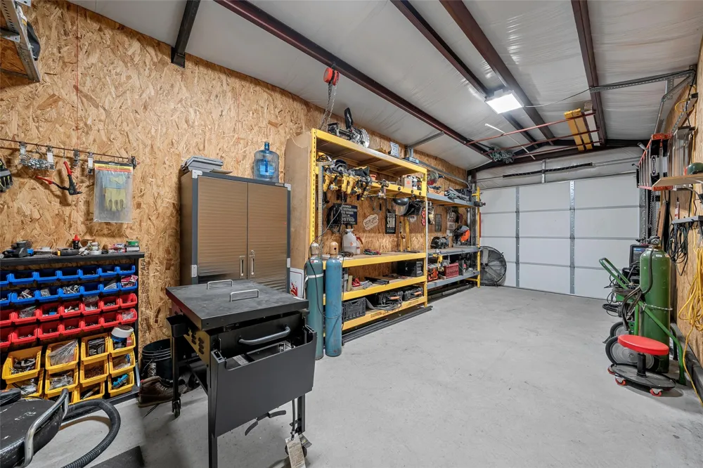 804 Gallant Fox Hewitt, TX 76643