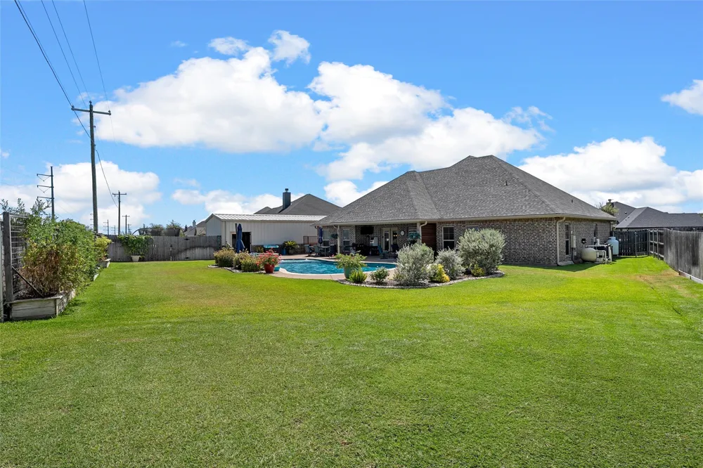 804 Gallant Fox Hewitt, TX 76643