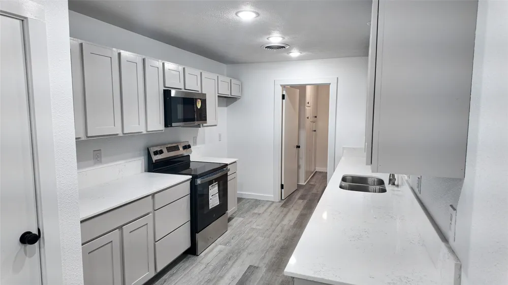 103 W 1st Street Hooks, TX 75561