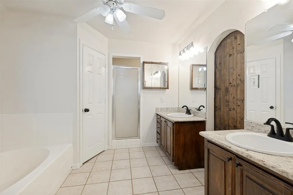 808 Wayne Trail Azle, TX 76020