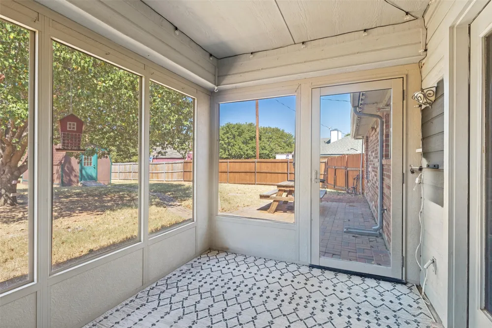 808 Wayne Trail Azle, TX 76020