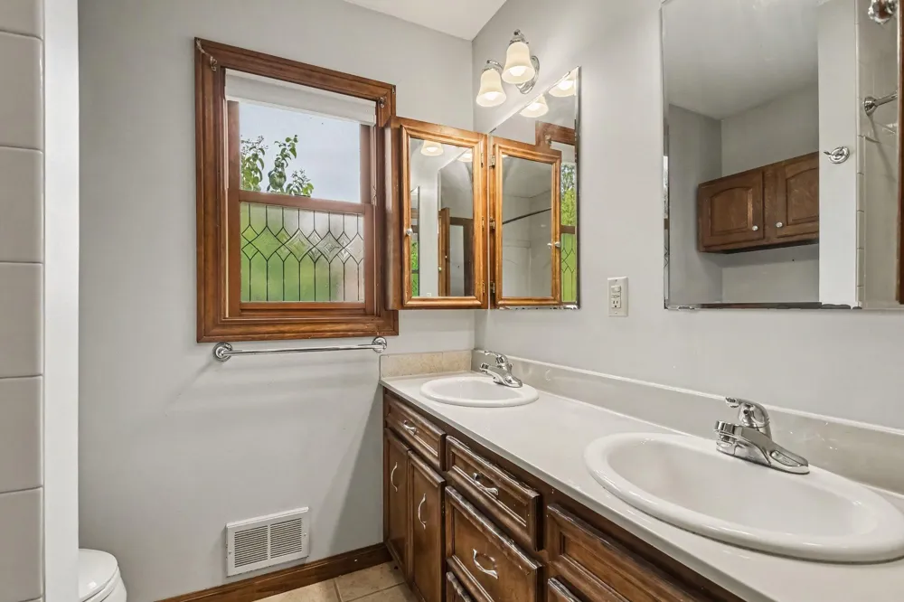 2146 Engleside Drive SE Grand Rapids, MI 49546