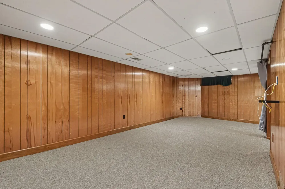 2146 Engleside Drive SE Grand Rapids, MI 49546