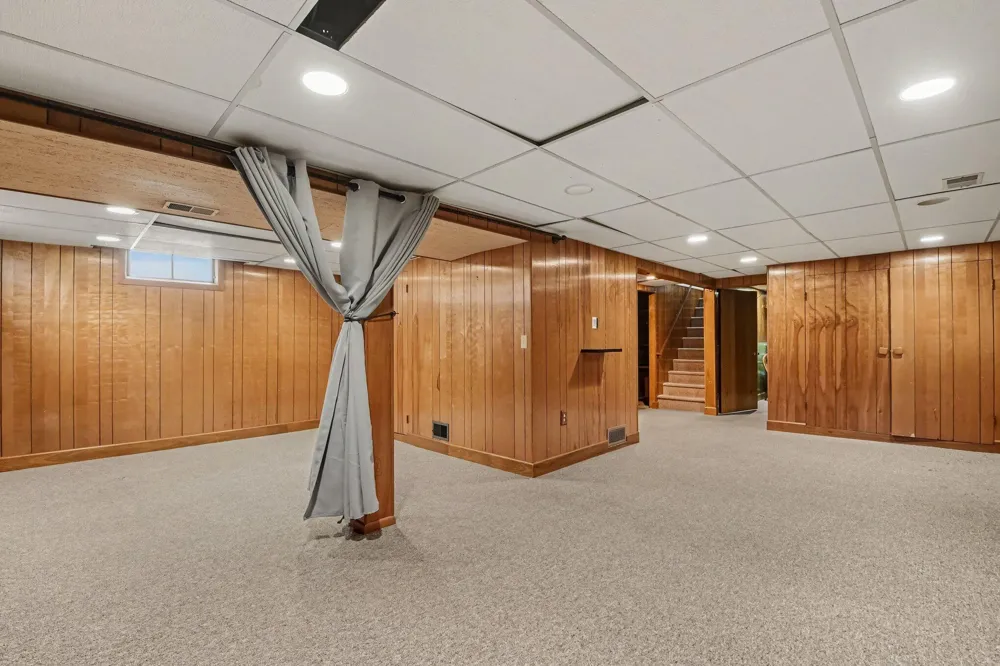 2146 Engleside Drive SE Grand Rapids, MI 49546