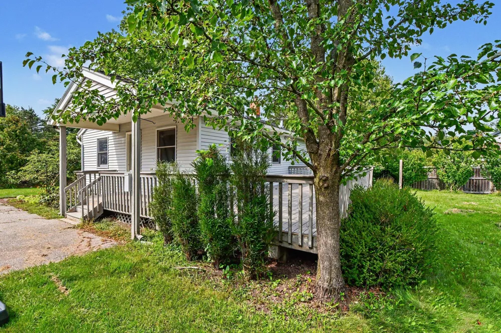 2146 Engleside Drive SE Grand Rapids, MI 49546