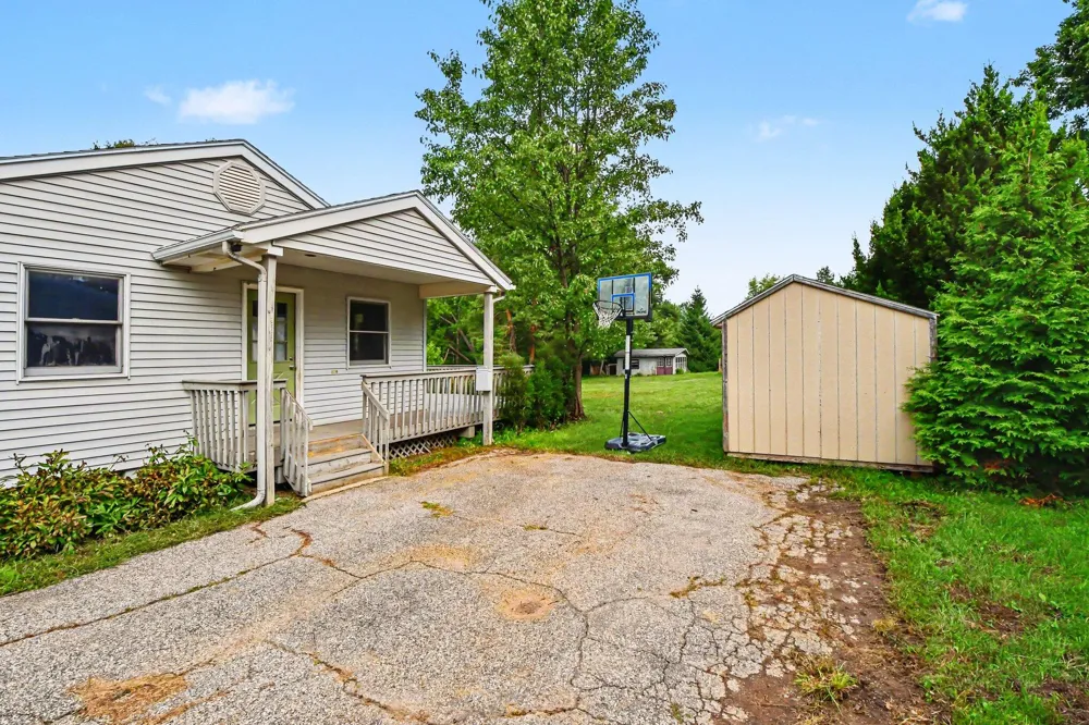 2146 Engleside Drive SE Grand Rapids, MI 49546