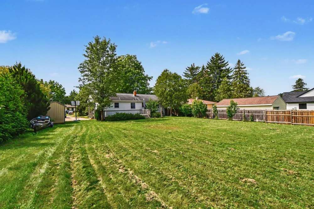 2146 Engleside Drive SE Grand Rapids, MI 49546