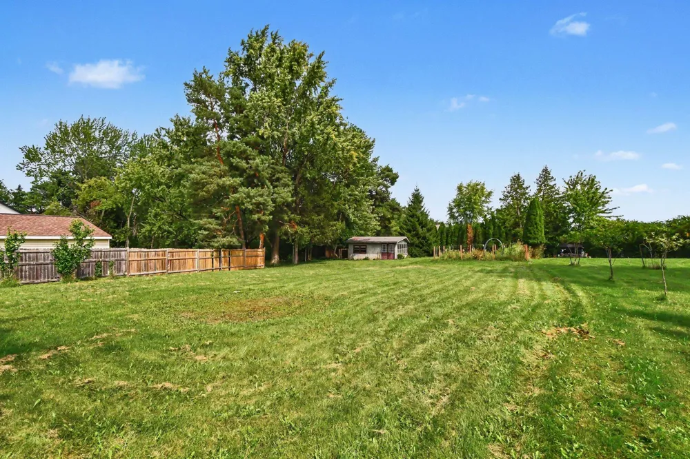 2146 Engleside Drive SE Grand Rapids, MI 49546