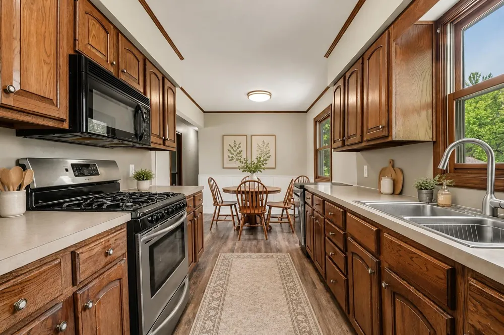 2146 Engleside Drive SE Grand Rapids, MI 49546