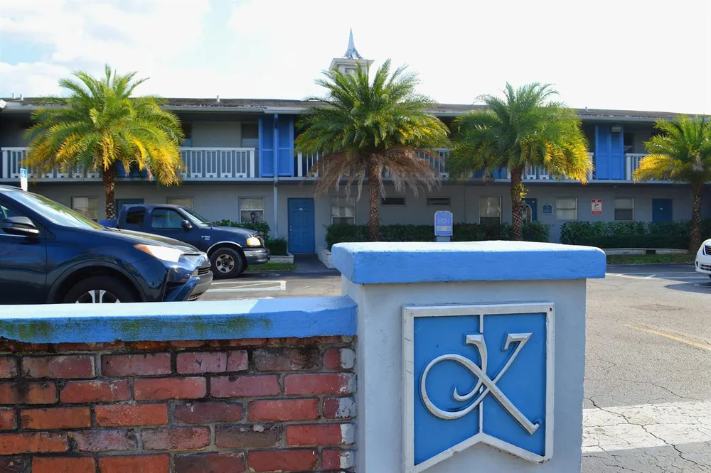 491 NW 42nd Avenue #Apt 33 Plantation, FL 33317
