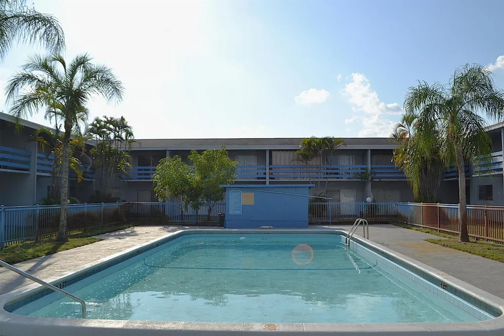 491 NW 42nd Avenue #Apt 33 Plantation, FL 33317