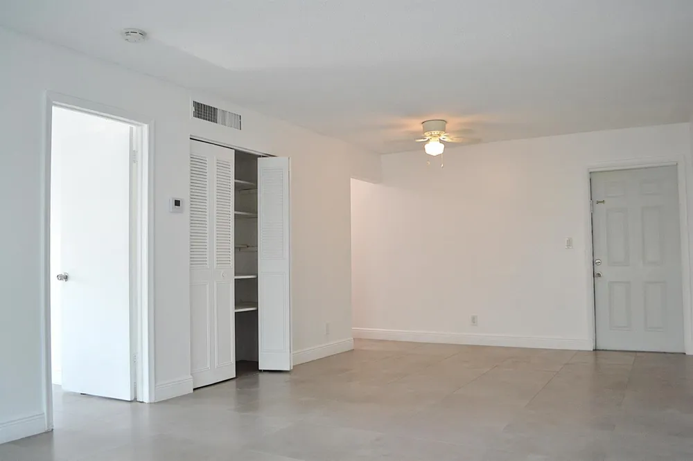 491 NW 42nd Avenue #Apt 33 Plantation, FL 33317