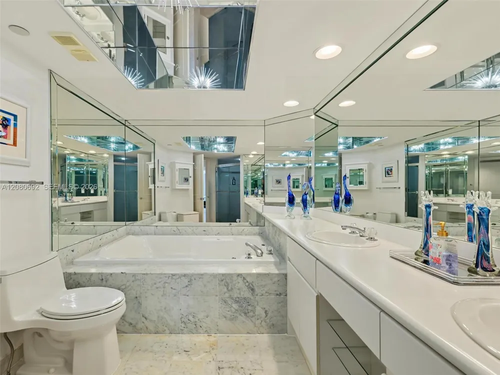 16445 Collins Ave #825 Sunny Isles Beach, FL 33160