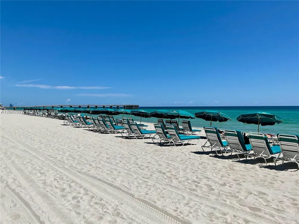 16445 Collins Ave #825 Sunny Isles Beach, FL 33160