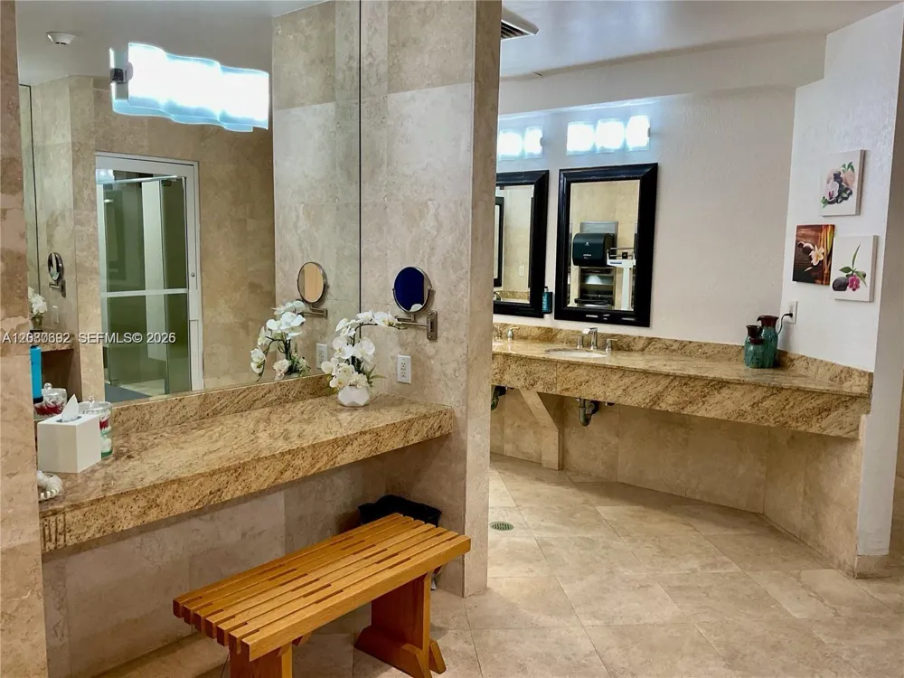 16445 Collins Ave #825 Sunny Isles Beach, FL 33160