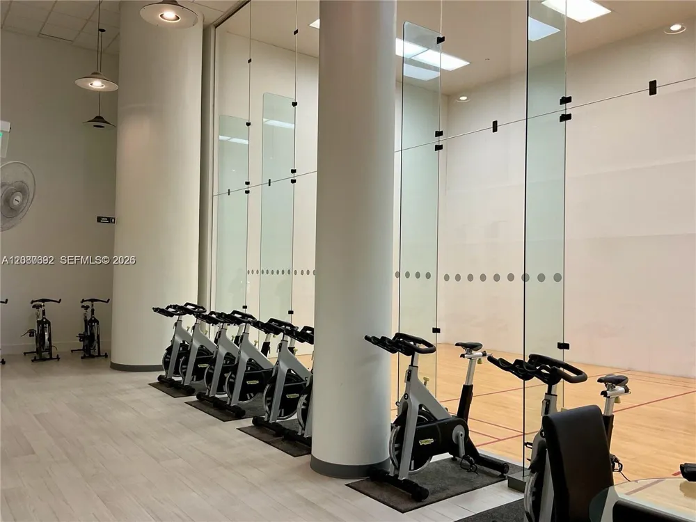 16445 Collins Ave #825 Sunny Isles Beach, FL 33160