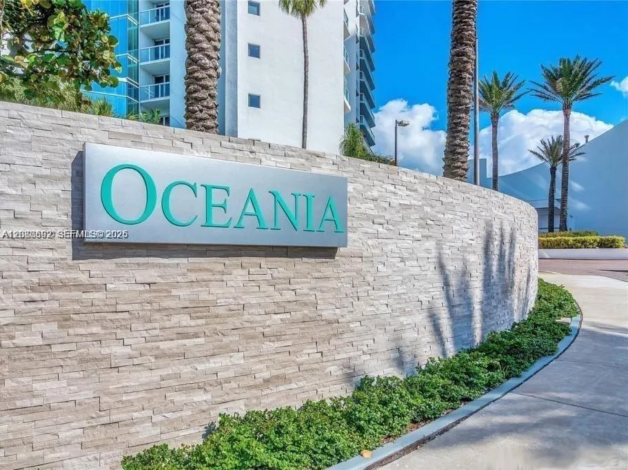 16445 Collins Ave #825 Sunny Isles Beach, FL 33160