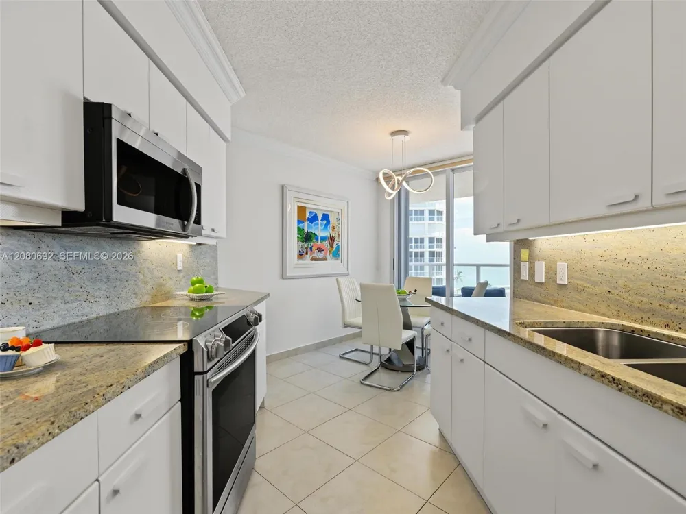 16445 Collins Ave #825 Sunny Isles Beach, FL 33160