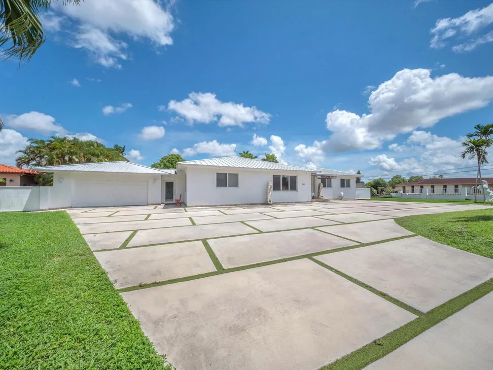 2951 SW 139TH AVENUE Miami, FL 33175