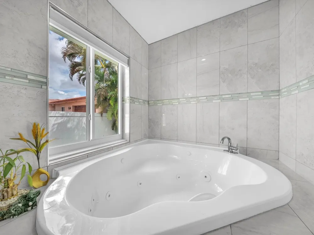2951 SW 139TH AVENUE Miami, FL 33175