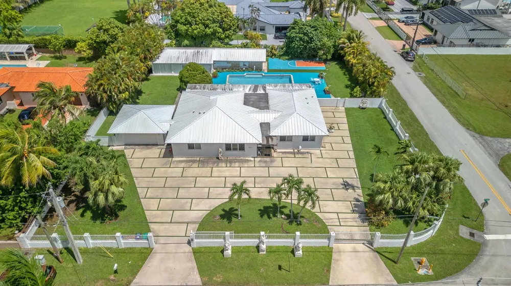 2951 SW 139TH AVENUE Miami, FL 33175