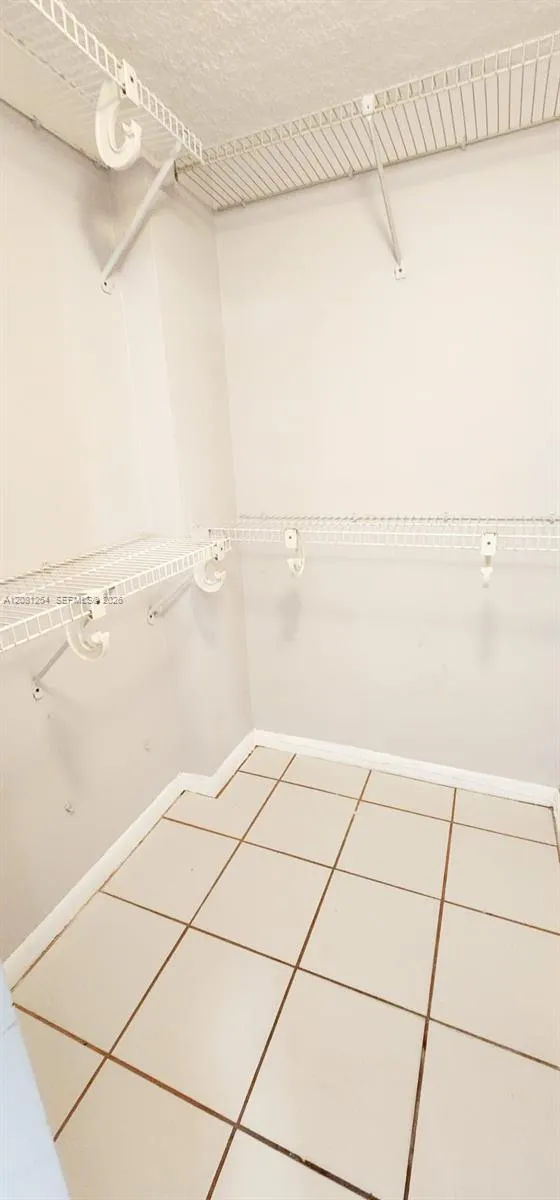 5500 W 21st Ct #204 Hialeah, FL 33016
