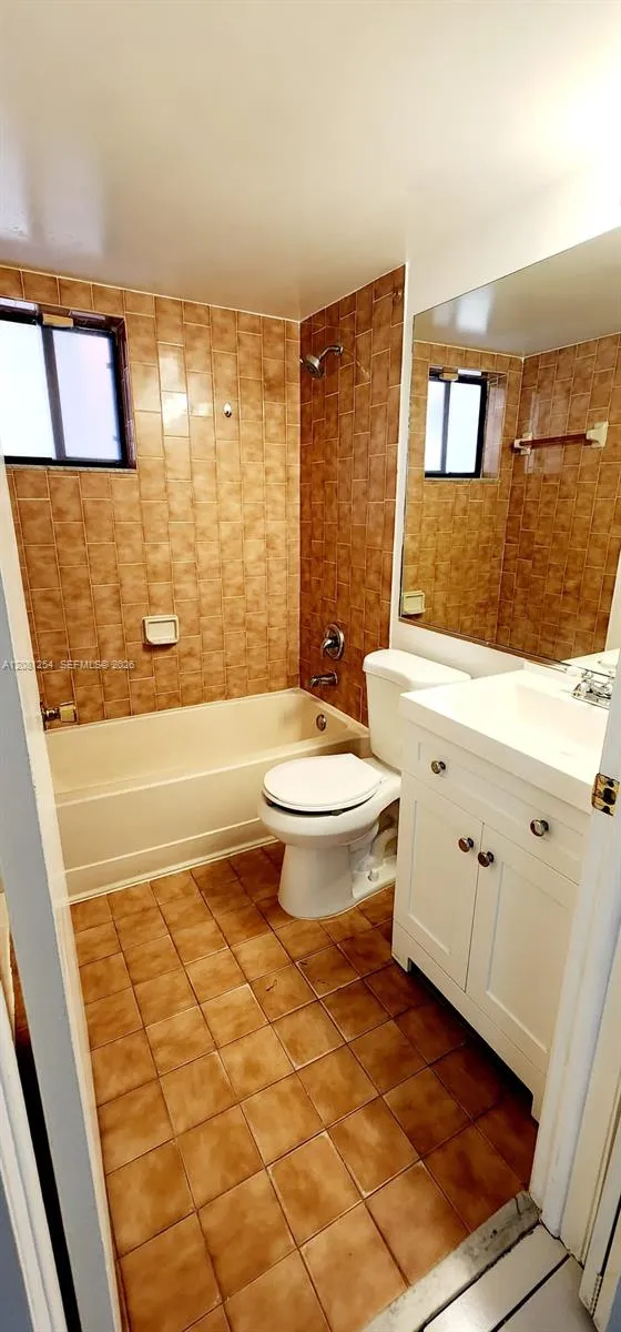 5500 W 21st Ct #204 Hialeah, FL 33016