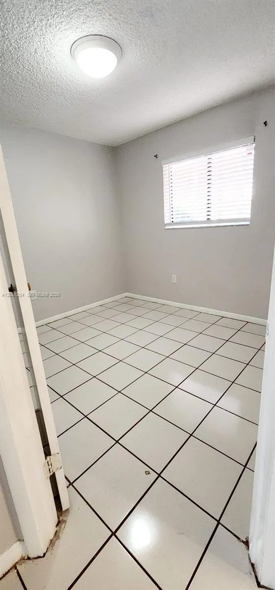 5500 W 21st Ct #204 Hialeah, FL 33016