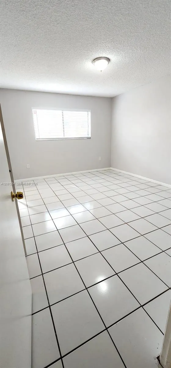 5500 W 21st Ct #204 Hialeah, FL 33016
