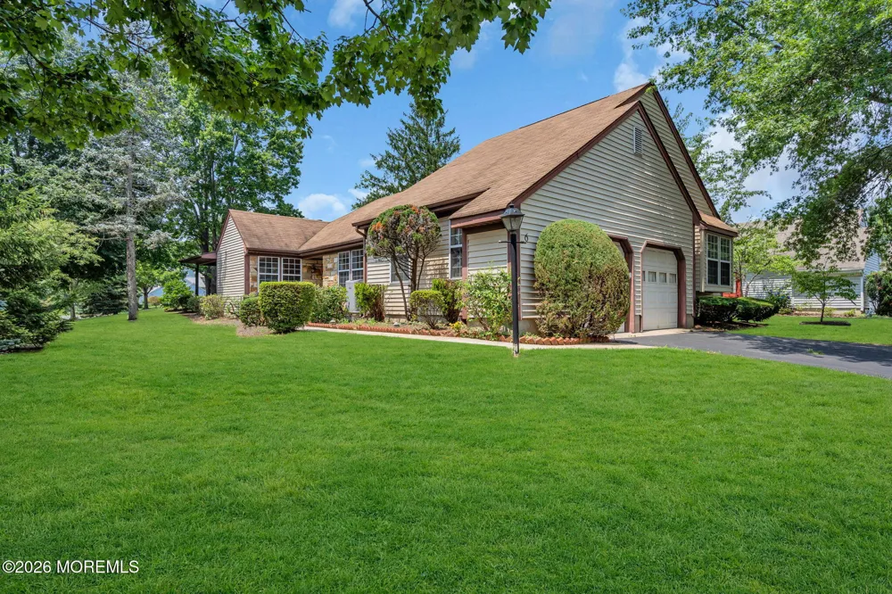 6 Rutherford Hayes Drive Monroe, NJ 08831