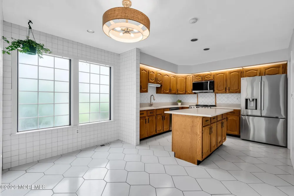 6 Rutherford Hayes Drive Monroe, NJ 08831