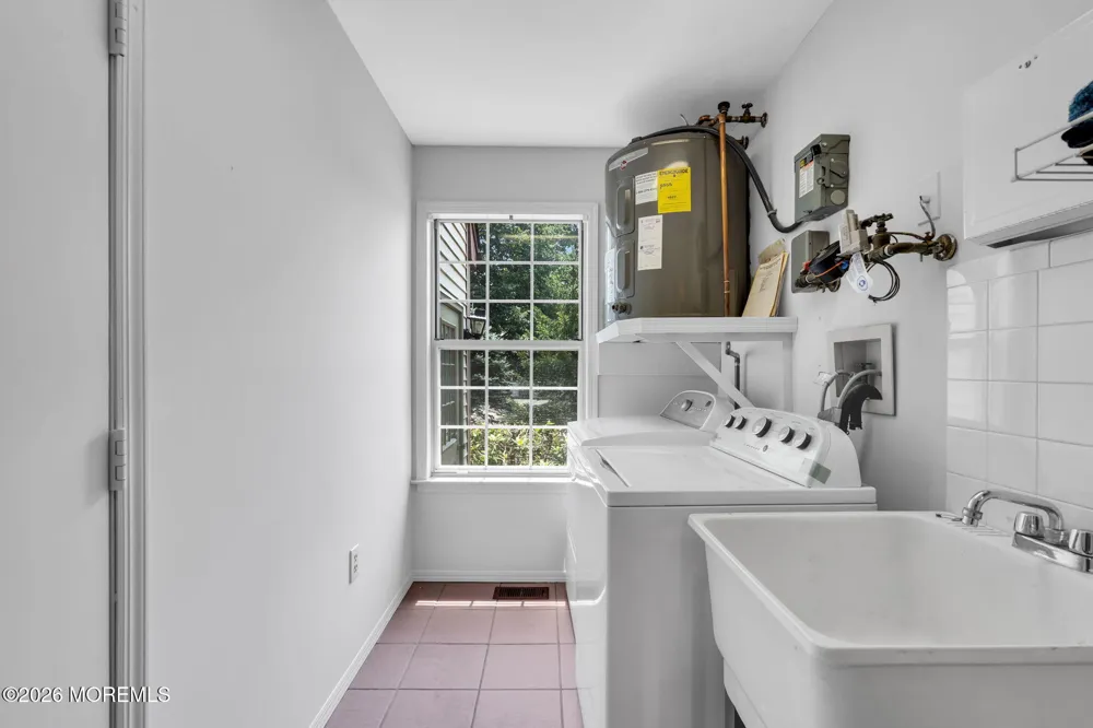 6 Rutherford Hayes Drive Monroe, NJ 08831
