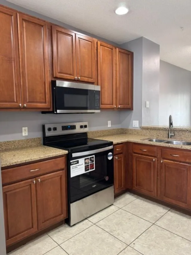 8542 BRUSHLEAF WAY Tampa, FL 33647