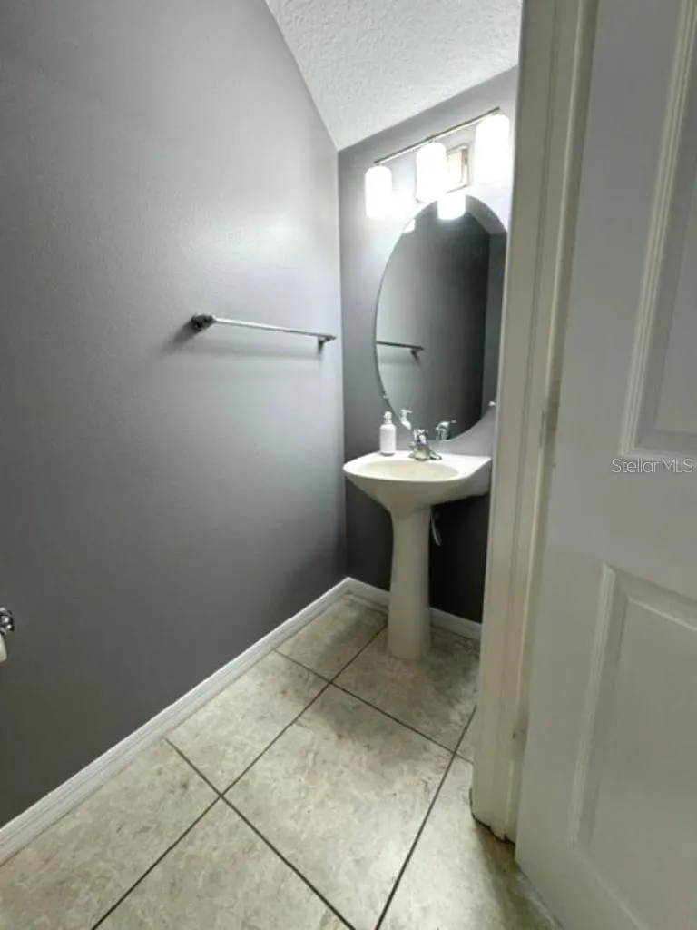 8542 BRUSHLEAF WAY Tampa, FL 33647